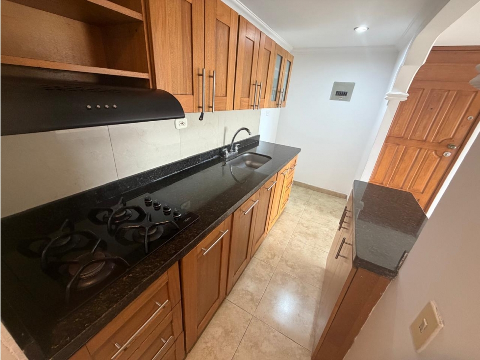 APARTAMENTO EN ARRIENDO - LOS COLORES — foto 3