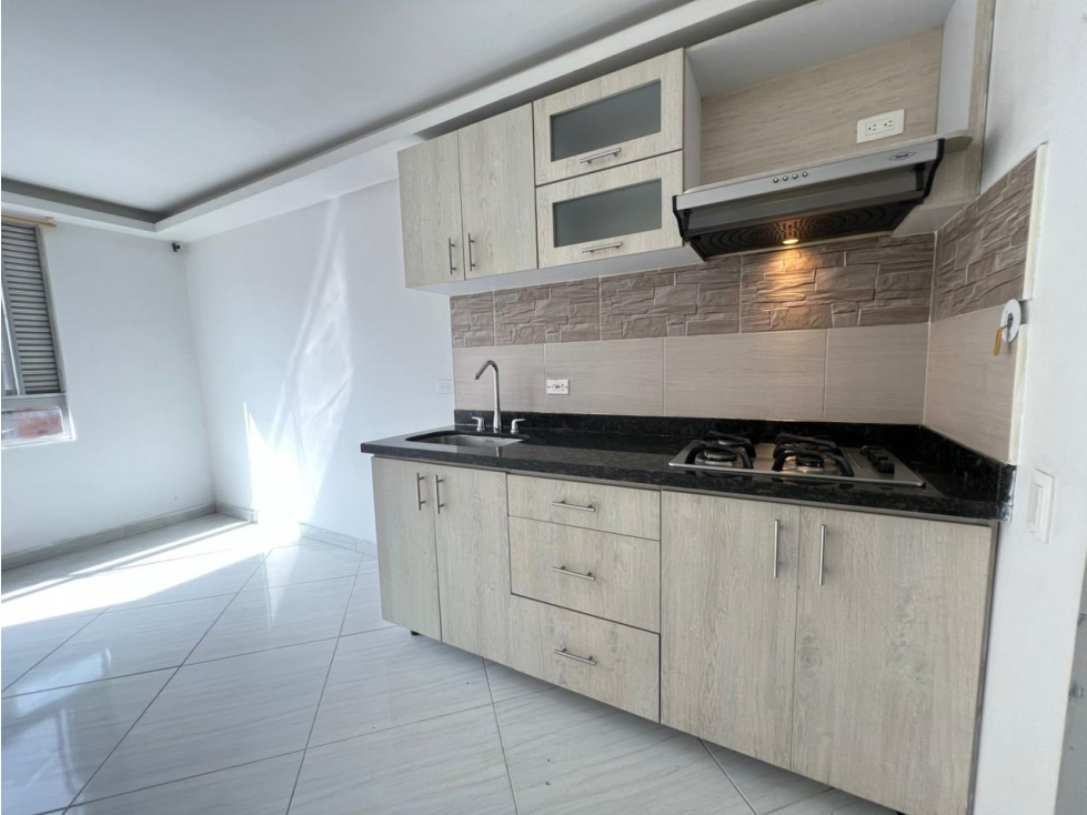 ARRIENDO APARTAMENTO EN EL PARQUE DE SABANETA. — foto 3
