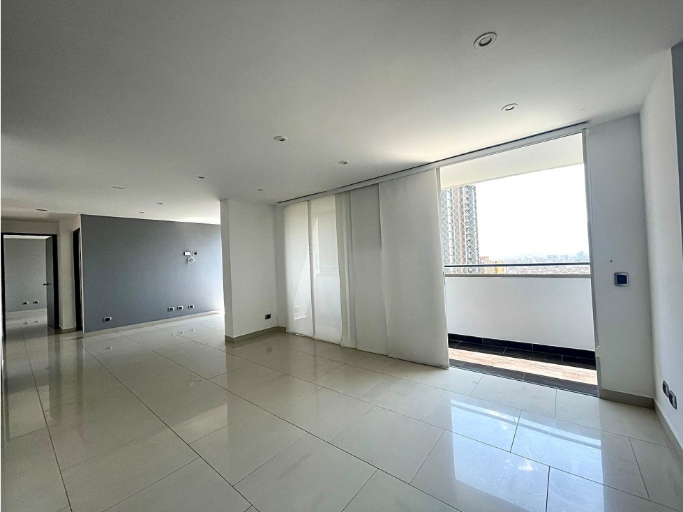 Arriendo apartamento Loma de los Berrnal — foto 4