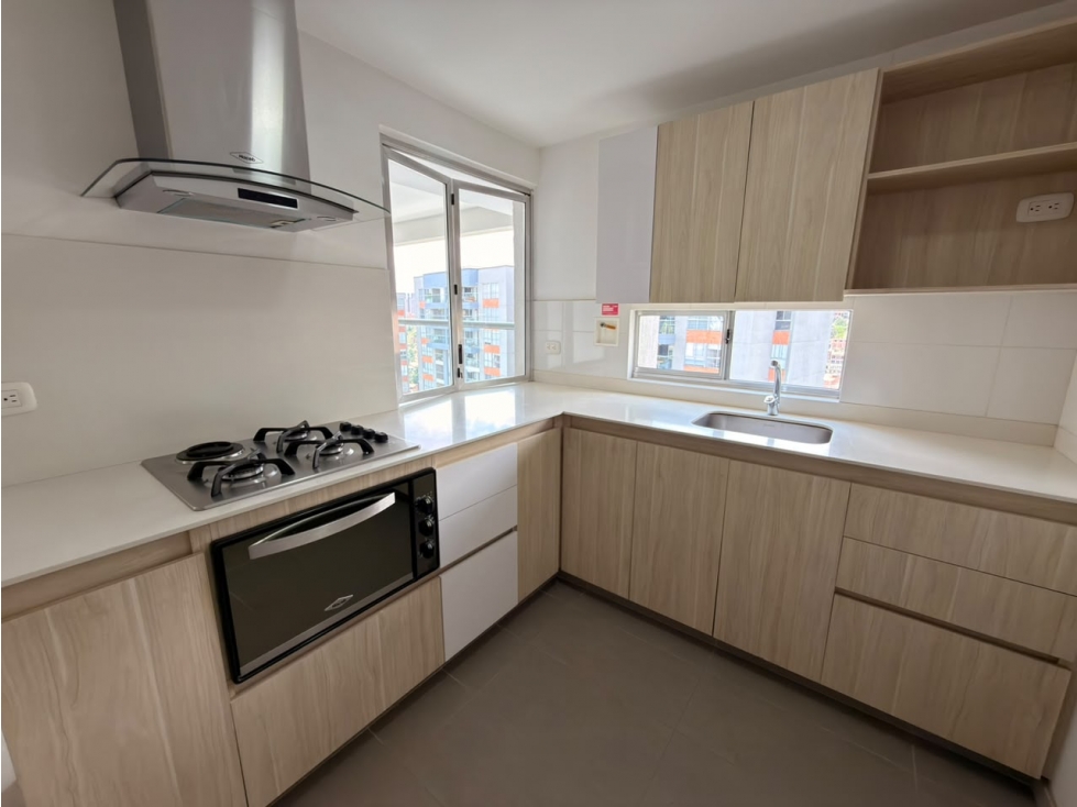 Arriendo apartamento Loma de los Bernal