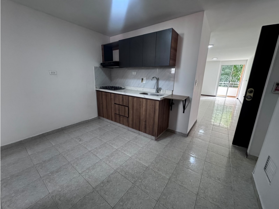 Apartamento en arriendo en Laureles — foto 3