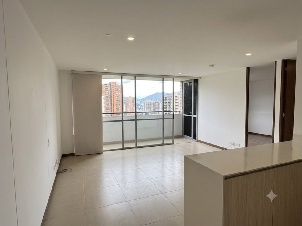 APARTAESTUDIO POBLADO - LOS GONZALEZ