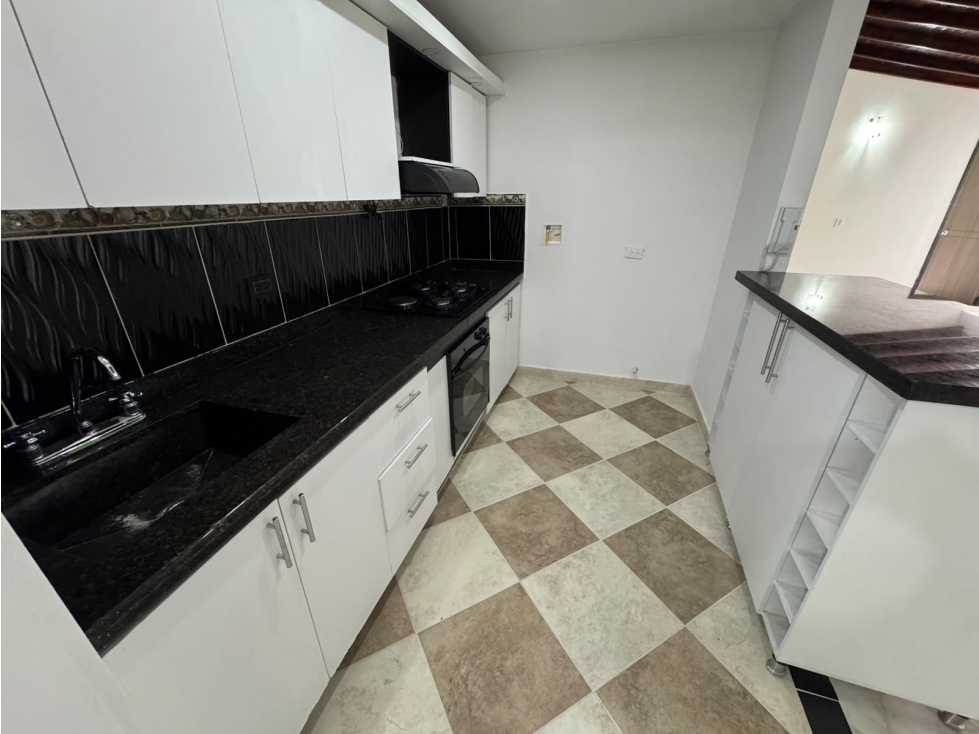 Apartamento en arriendo en Calasanz parte baja — foto 2