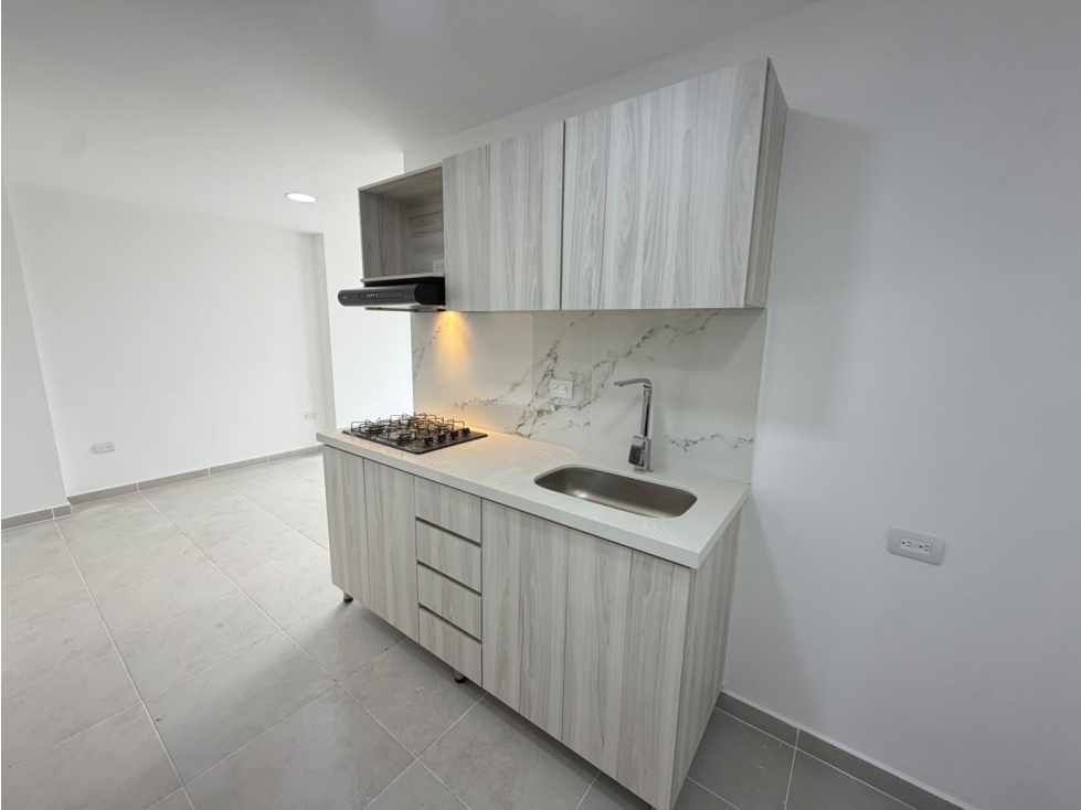 ARRIENDO APTO EN MARIA AUXILIADORA PARTE BAJA -SABANETA — foto 3