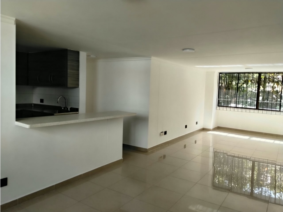 ARRIENDO APARTAMENTO LAS LOMAS — foto 3