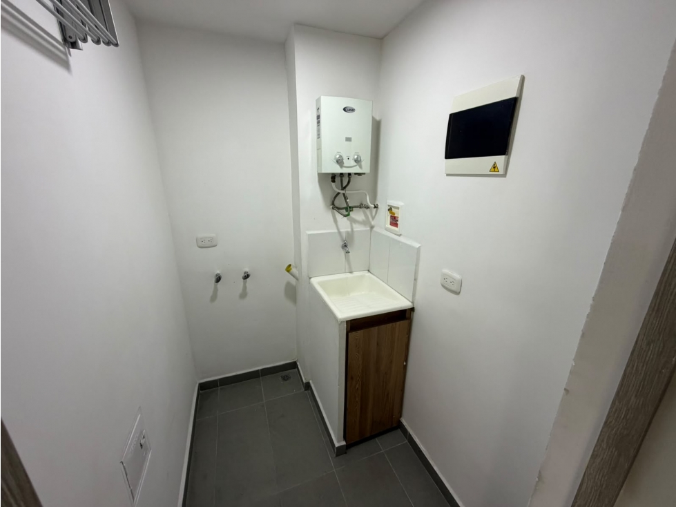 APARTAMENTOEN LOMA DE LOS BERNAL — foto 3