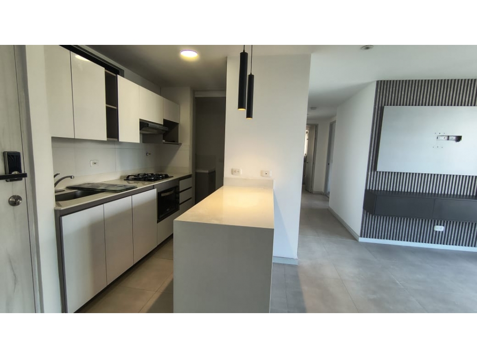 ARRIENDO APARTAMENTO POBLADO CASTROPOL — foto 4