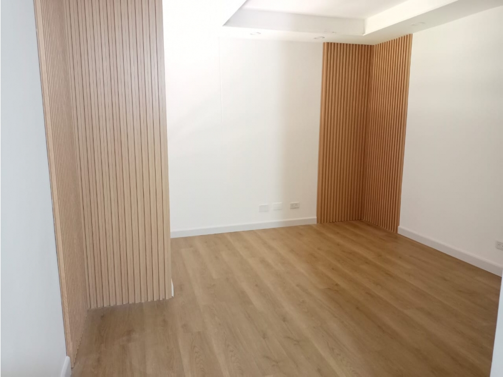 ARRIENDO APARTAMENTO POBLADO CASTROPOL — foto 3