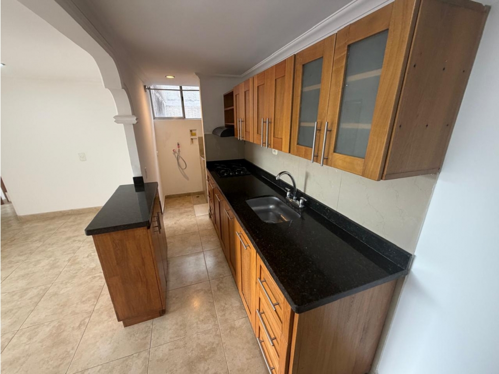 APARTAMENTO EN ARRIENDO - LOS COLORES — foto 4