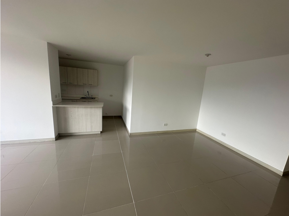 APARTAMENTO EN SABANETA PARTE PLANA CERCA A LA ESTACION DEL METRO — foto 3