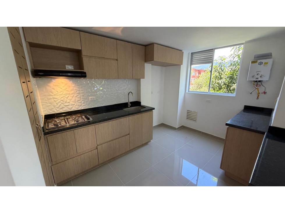 RENTO APARTAMENTO EN ENVIGADO CERCA AL PARQUE PPAL — foto 2