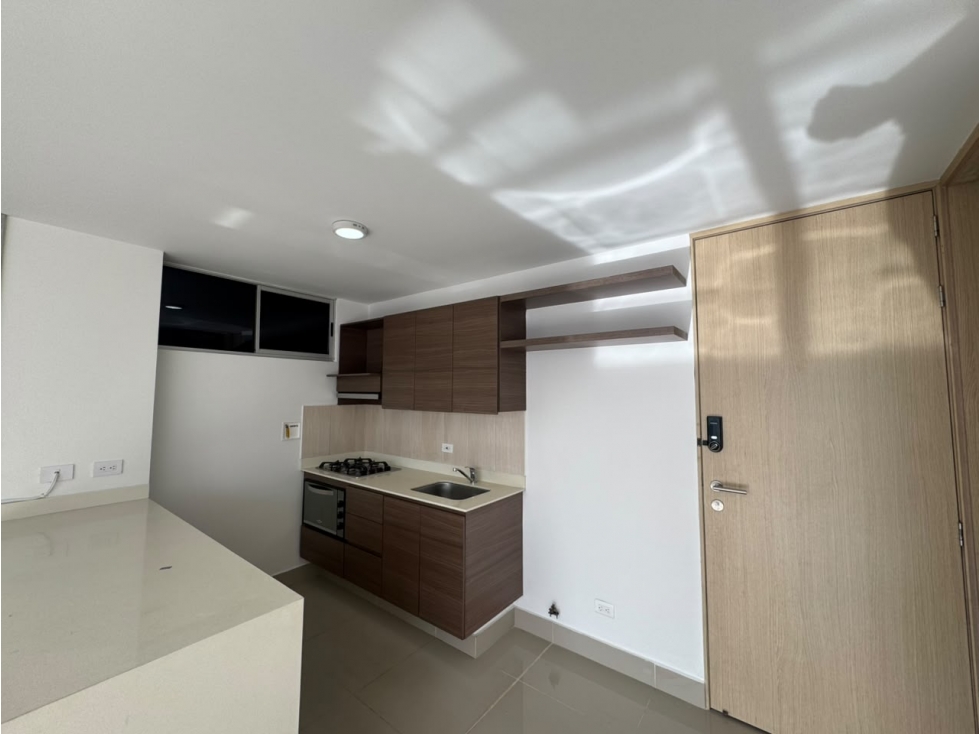 ARRIENDO APARTAMENTO LOMA DEL INDIO — foto 3