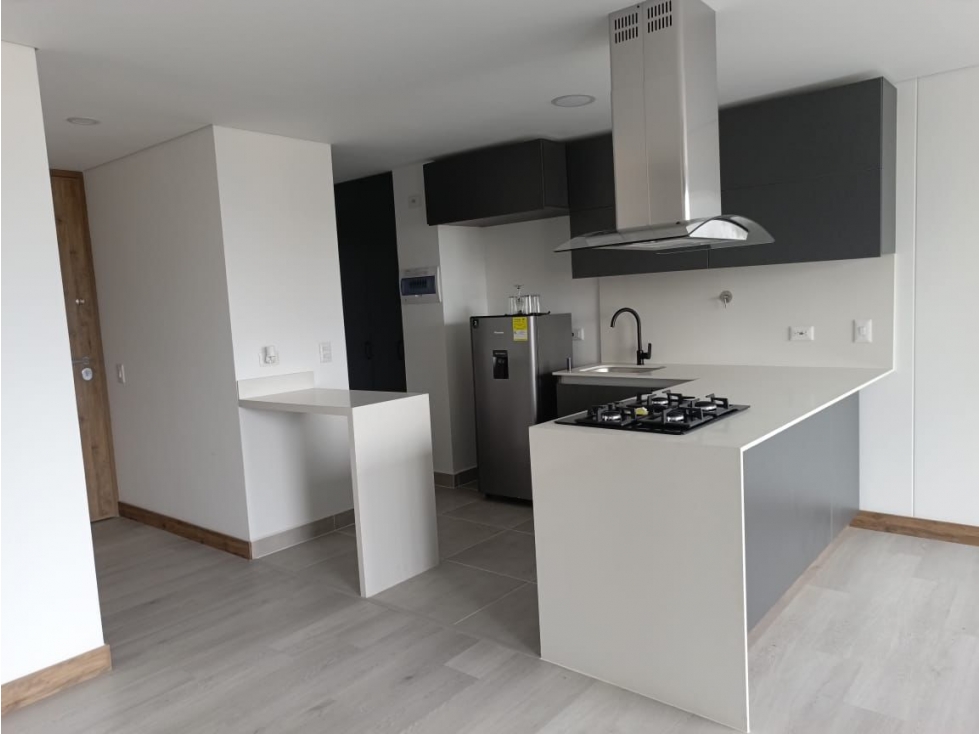 ARRIENDO APARTAMENTO CIUDAD DEL RIO — foto 2