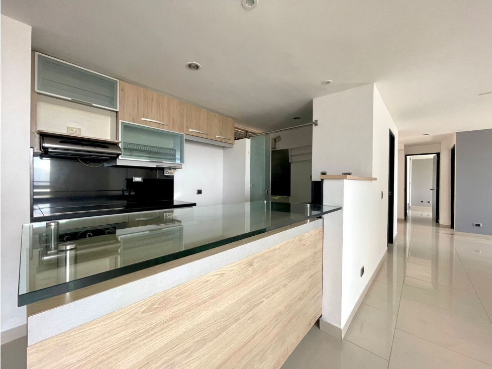 Arriendo apartamento Loma de los Berrnal