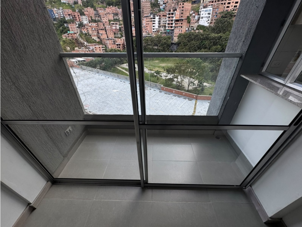 Arriendo apartamento Loma de los Bernal — foto 3