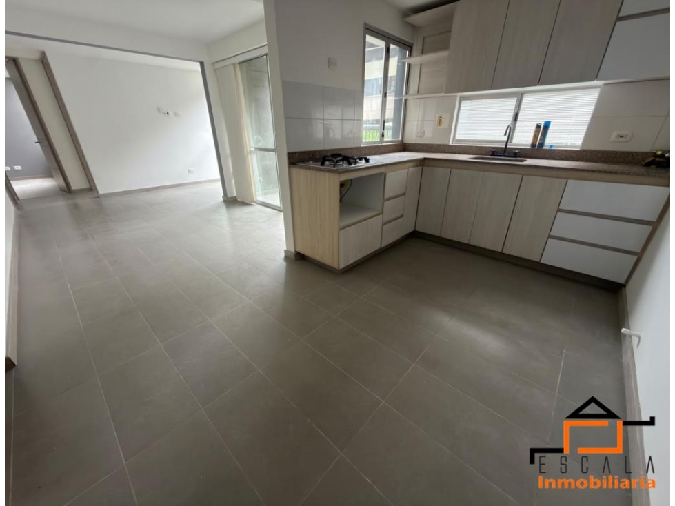 Arriendo Apartamento Loma de Los Bernal