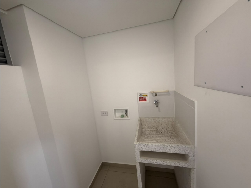 Apartamento en arriendo en fatima — foto 6