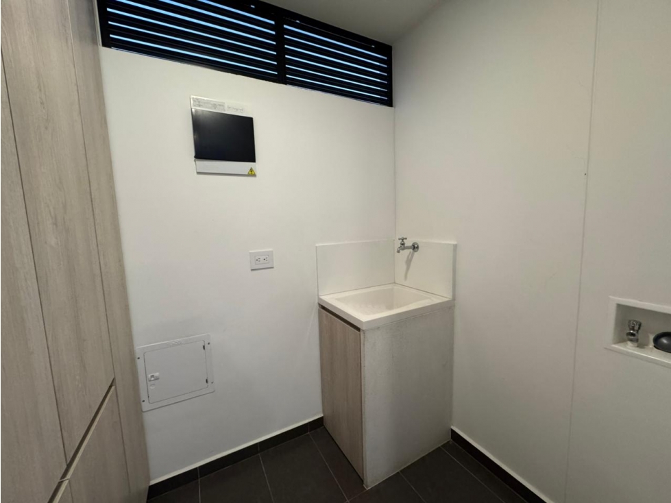 APARTAMENTO EN ALTOS DEL POBLADO — foto 3