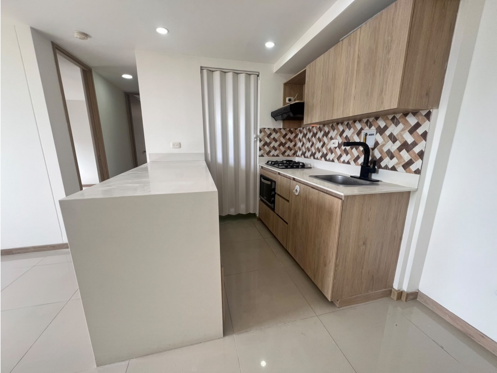 arriendo apartamento en el sector Suramérica.