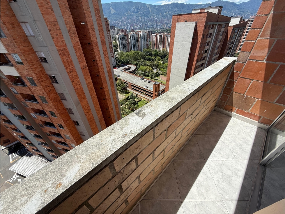 Arriendo apartamento Loma de los Bernal — foto 5