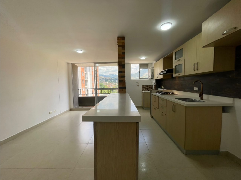arriendo apartamento sector ditaires.