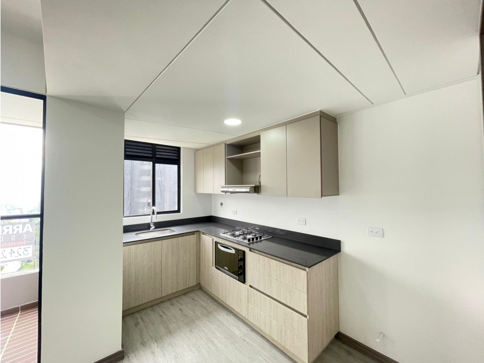 ARRIENDO APARTAMENTO POBLADO-ALTOS DEL POBLADO