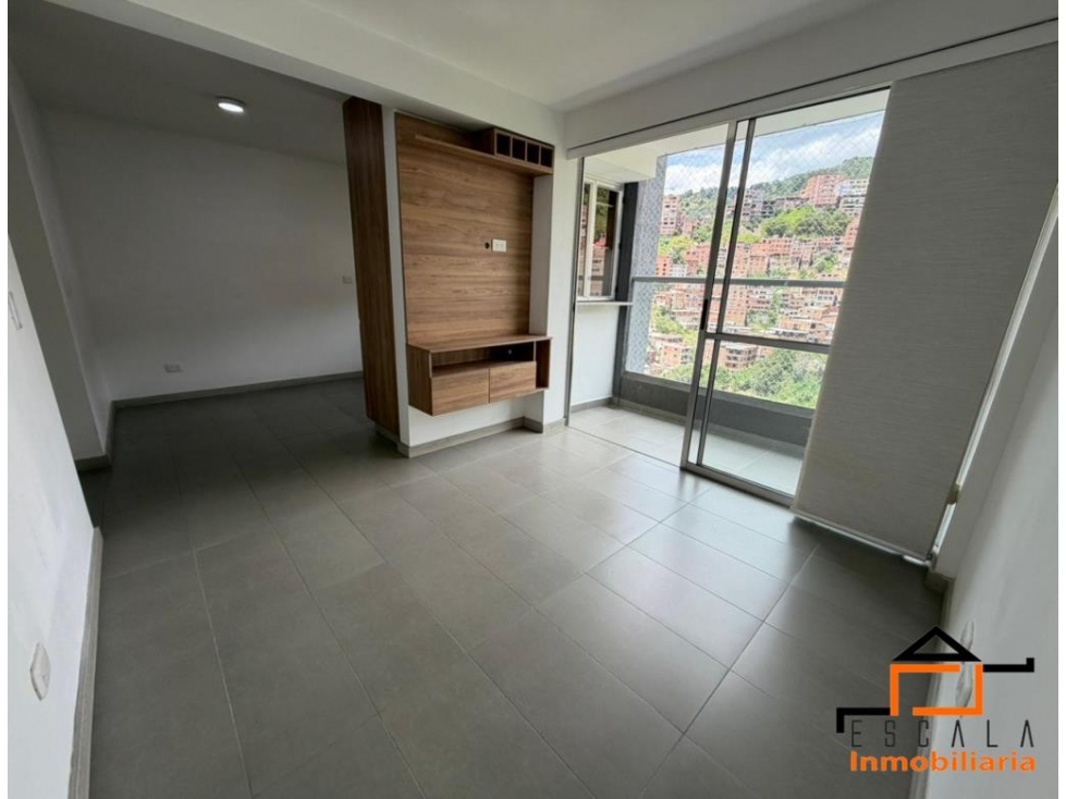 Arriendo Apartamento Loma de Los Bernal — foto 3