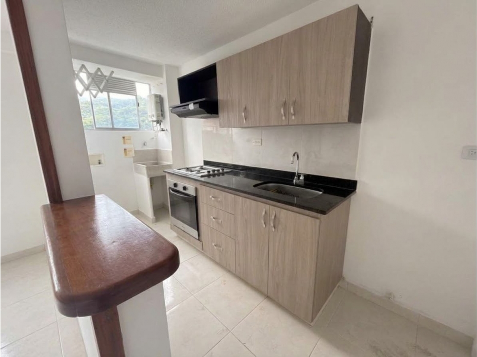Arriendo apartamento Loma de los Bernal — foto 2