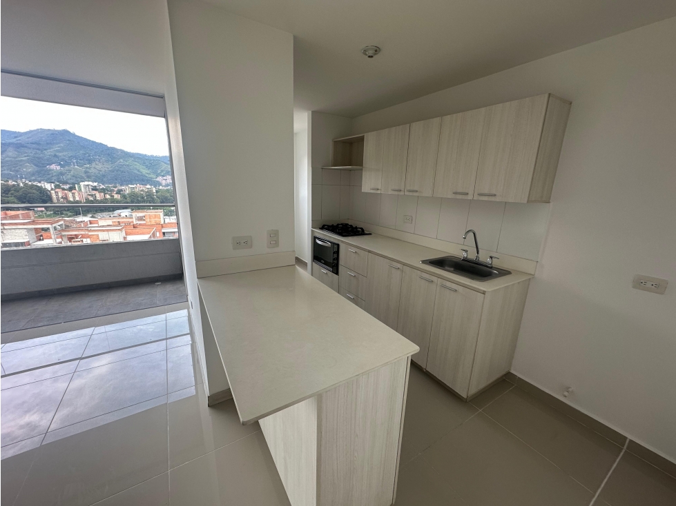 APARTAMENTO EN SABANETA PARTE PLANA CERCA A LA ESTACION DEL METRO — foto 2