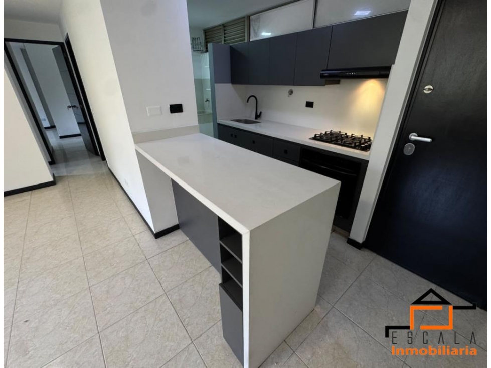 Arriendo Apartamento Loma de los Bernal — foto 4