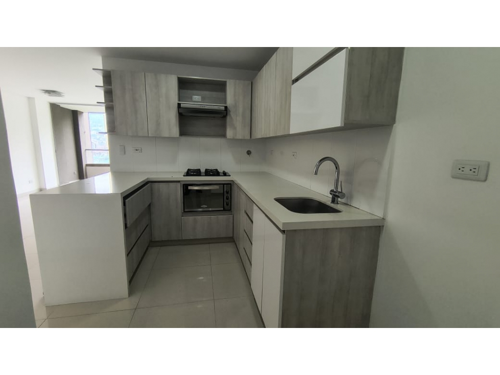 ARRIENDO APARTAMENTO POBLADO SAN DIEGO — foto 3
