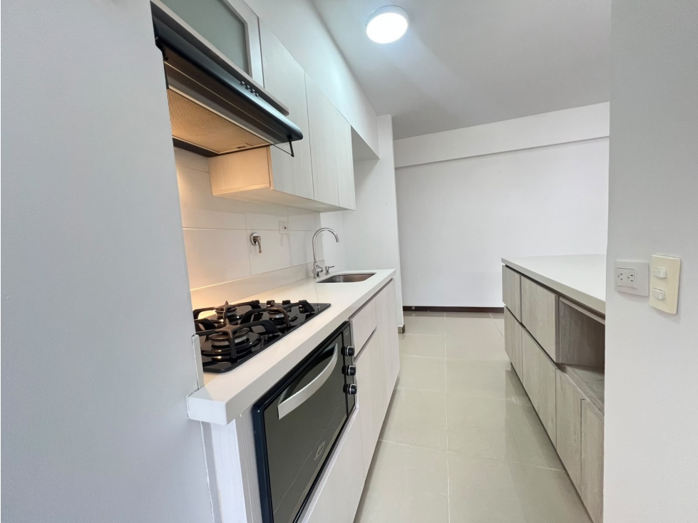 ARRIENDO APARTAMENTO SECTOR ASDESILLAS PERFECTOS ACABADOS. — foto 3