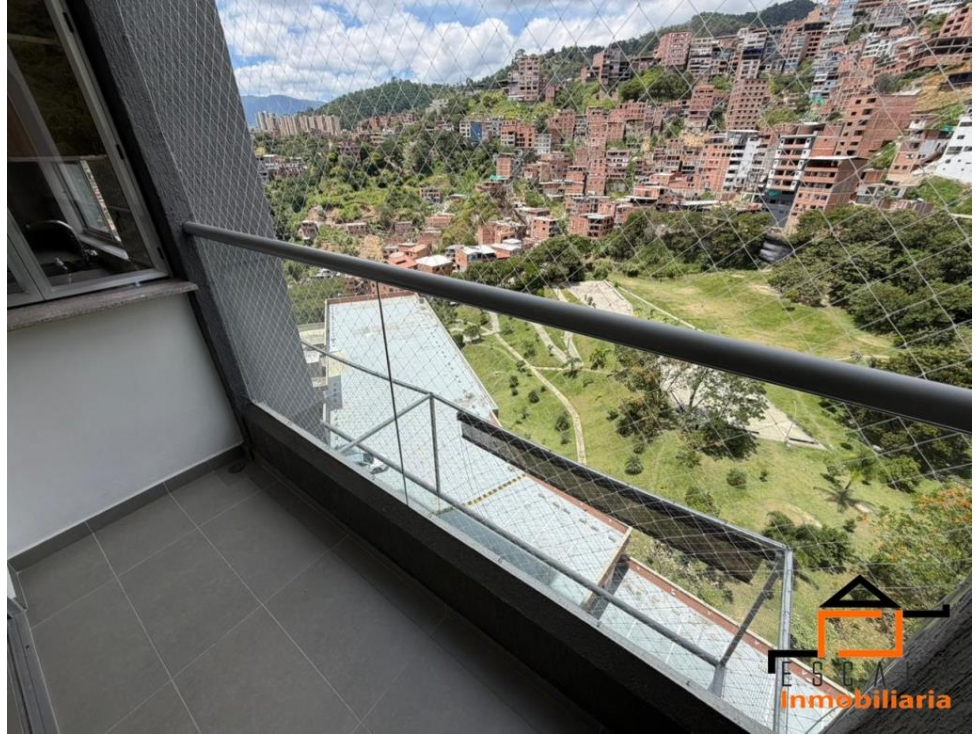 Arriendo Apartamento Loma de Los Bernal — foto 4
