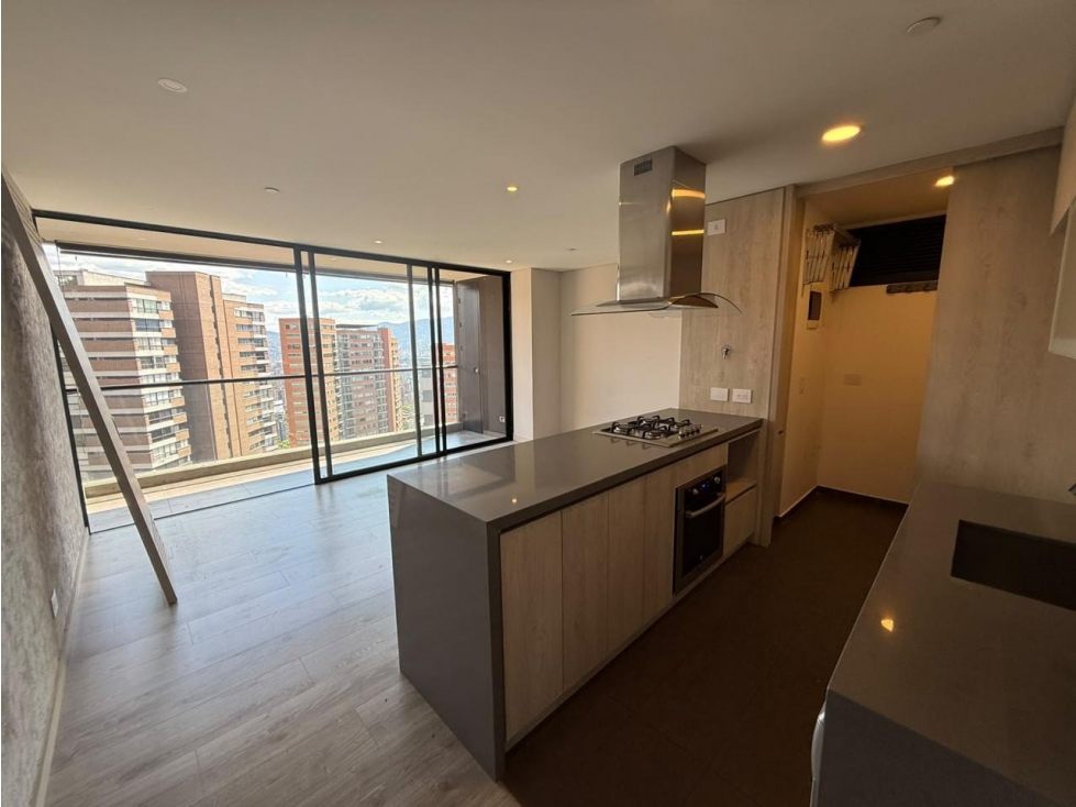 APARTAMENTO EN ALTOS DEL POBLADO — foto 2