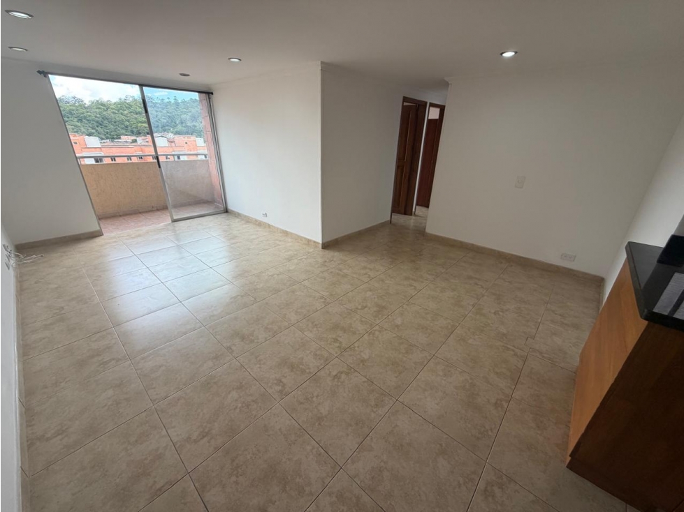 APARTAMENTO EN ARRIENDO - LOS COLORES