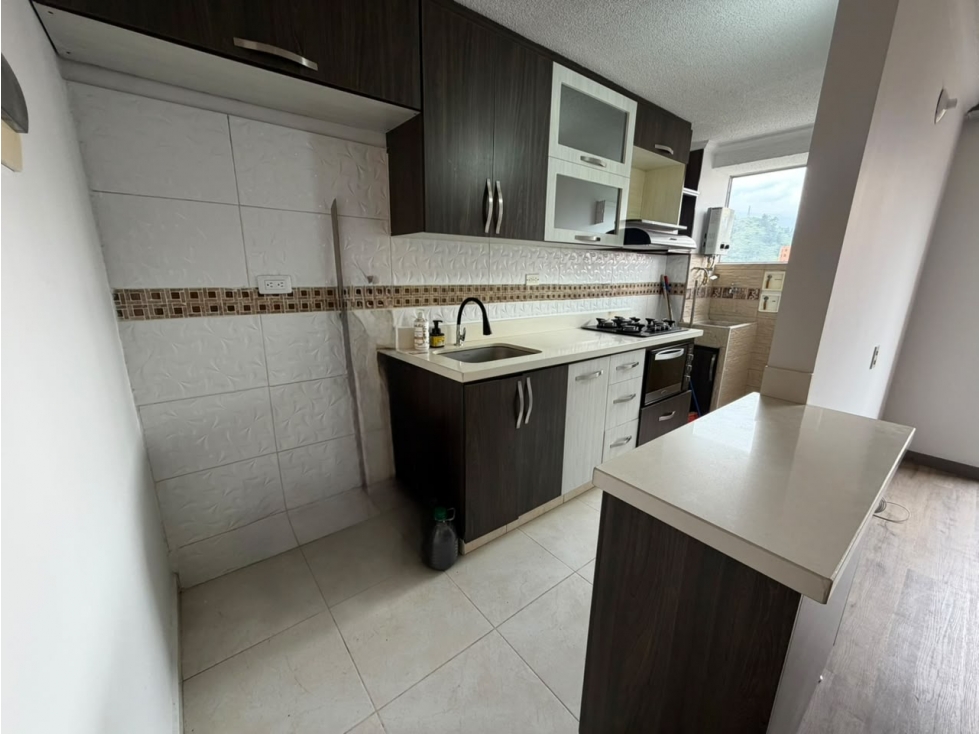 Arriendo apartamento Loma de los Bernal — foto 2