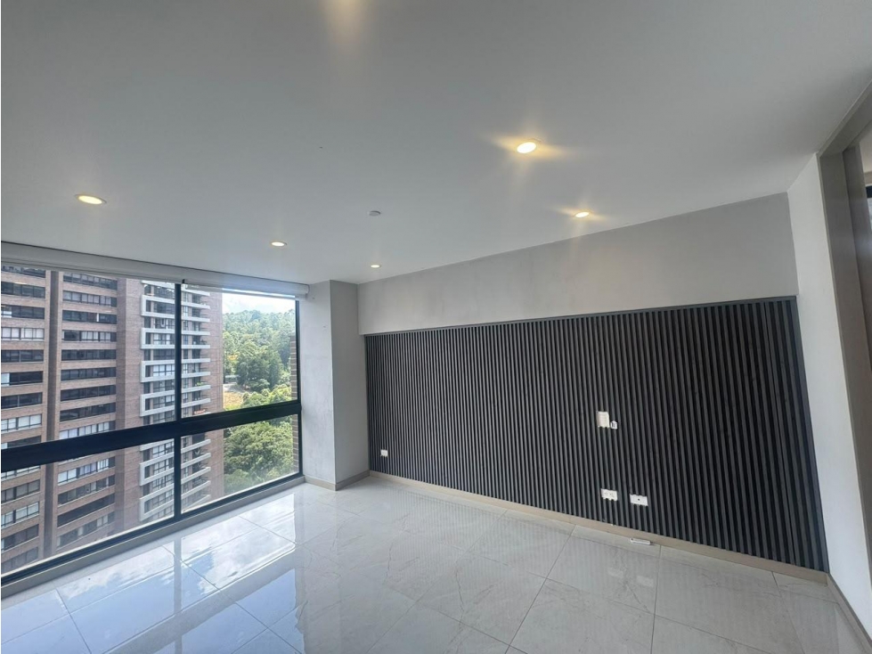 APARTAMENTO EN ALTOS DEL POBLADO — foto 2