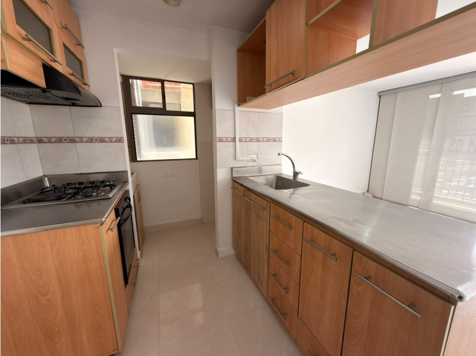 Arriendo apartamento Loma de los Bernal — foto 2
