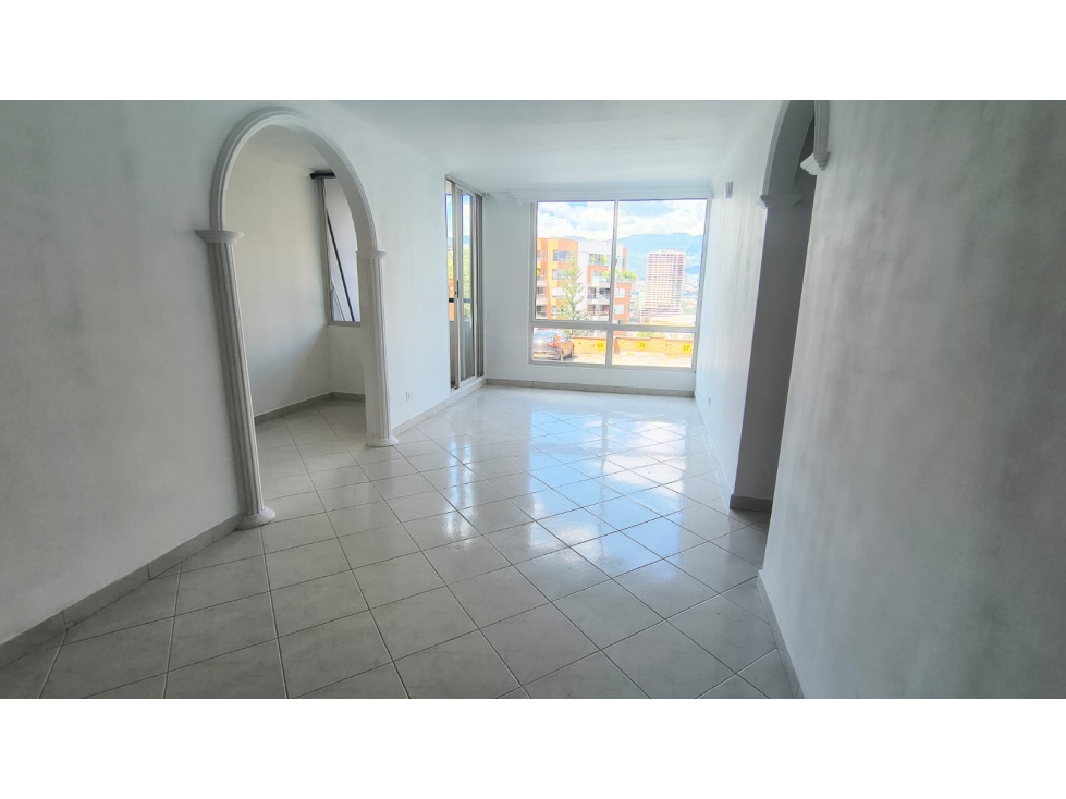 ARRIENDO APARTAMENTO POBLADO CASTROPOL — foto 3
