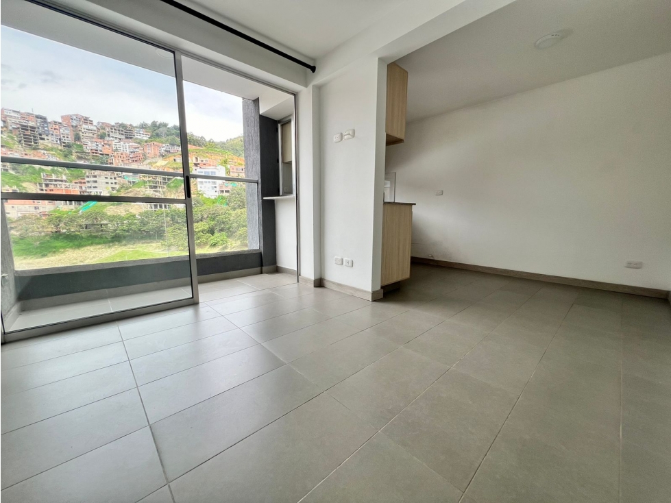 Arriendo apartamento Loma de los Bernal — foto 3