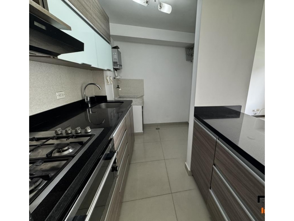 Arriendo apartamento Loma de los Bernal
