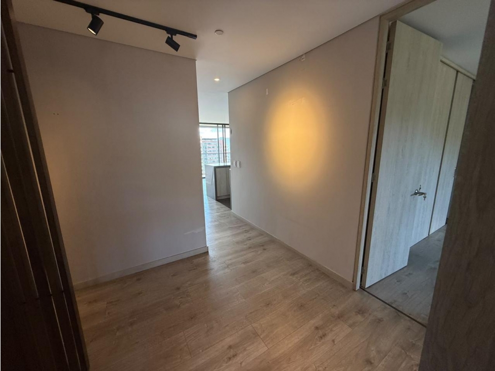 APARTAMENTO EN ALTOS DEL POBLADO — foto 4