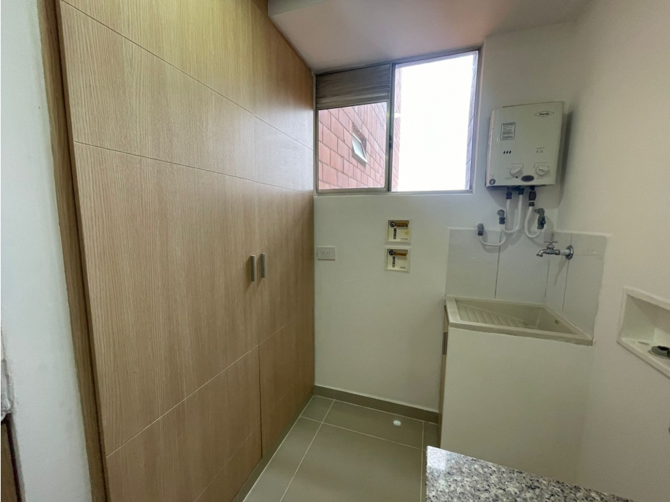 APARTAMENTO EN ARRIENDO CALLE LARGA SABANETA — foto 4