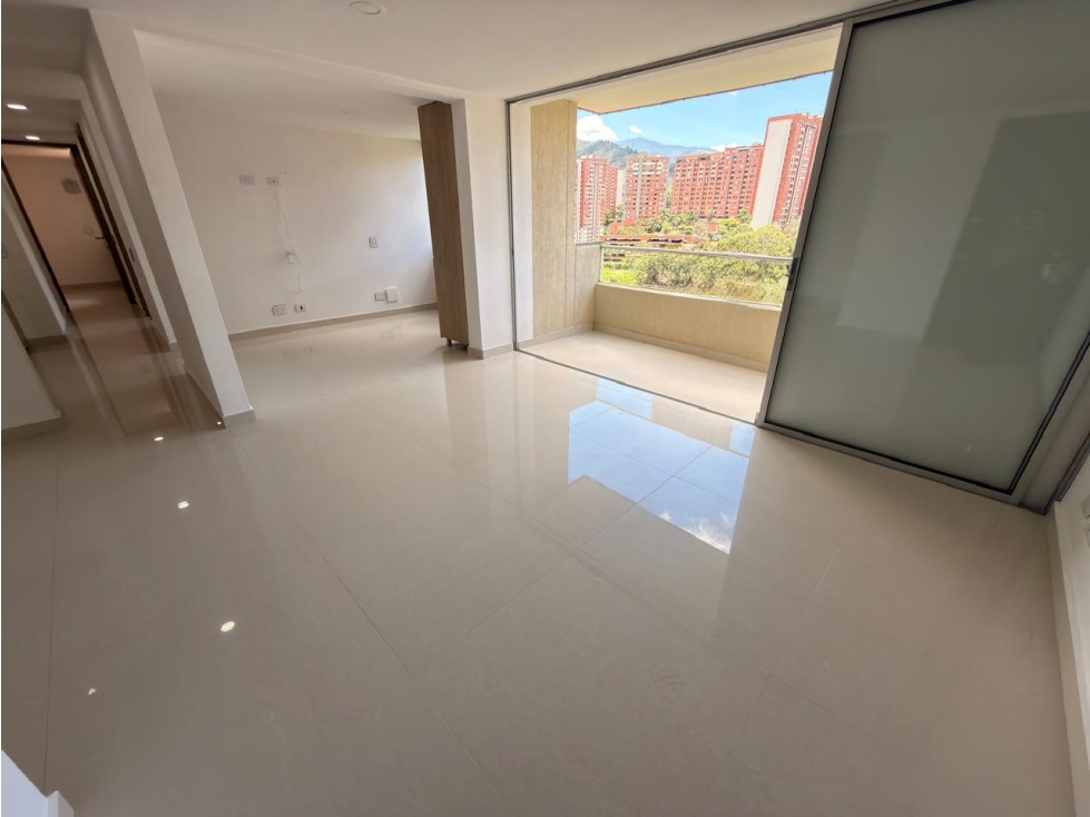 Arriendo apartamento Loma de los Bernal — foto 6