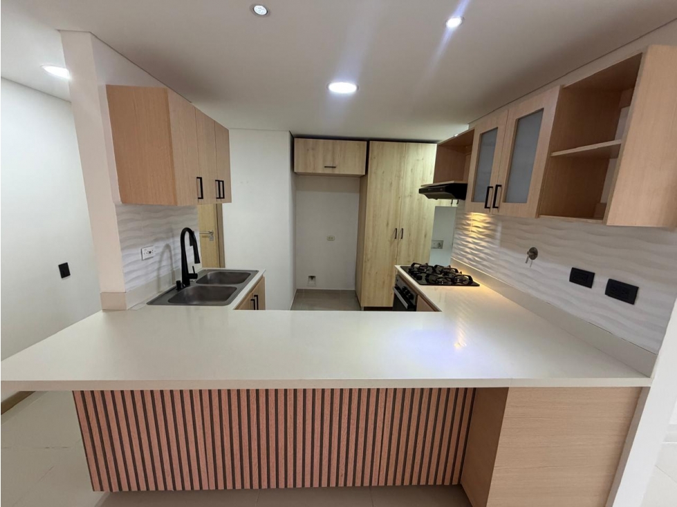 APARTAMENTO EN ARRIENDO SAN JOSE PARTE BAJA -SABANETA — foto 3