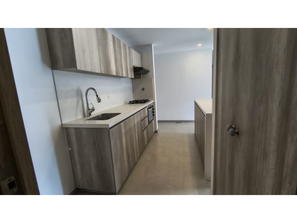 ARRIENDO APARTAMENTO CIUDAD DEL RIO — foto 2