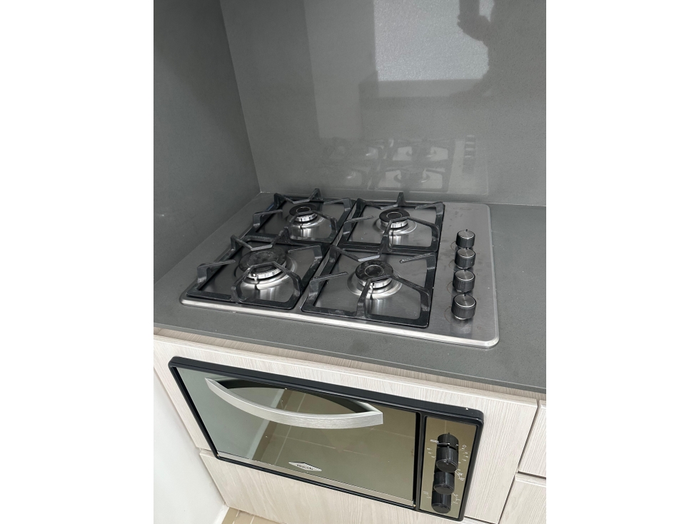 RENTO APARTAMENTO EN SABANETA UNIDAD PRIMEIRO — foto 2