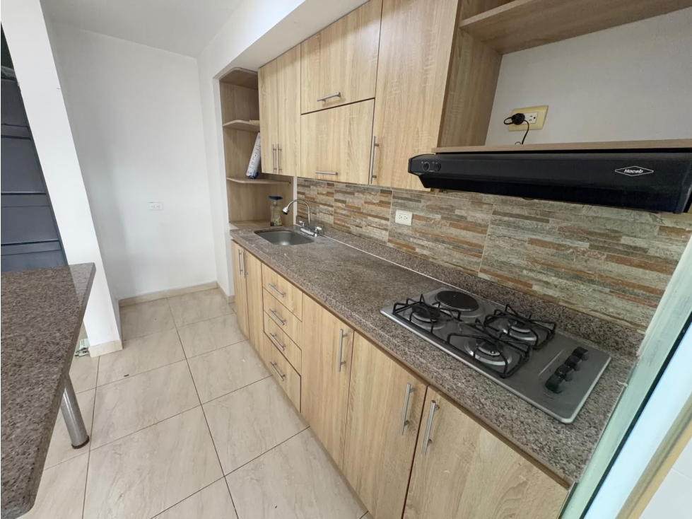 APARTAMENTO EN ARRIENDO EN LA DOCTORA-SABANETA — foto 3
