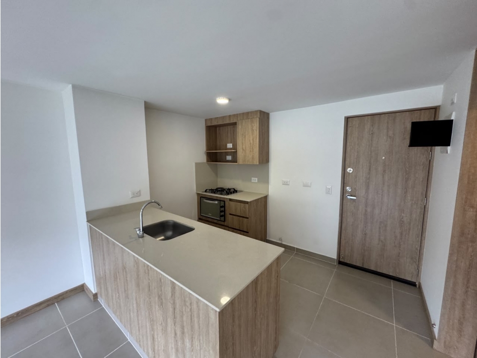 Apartamento en renta envigado loma de las brujas — foto 2