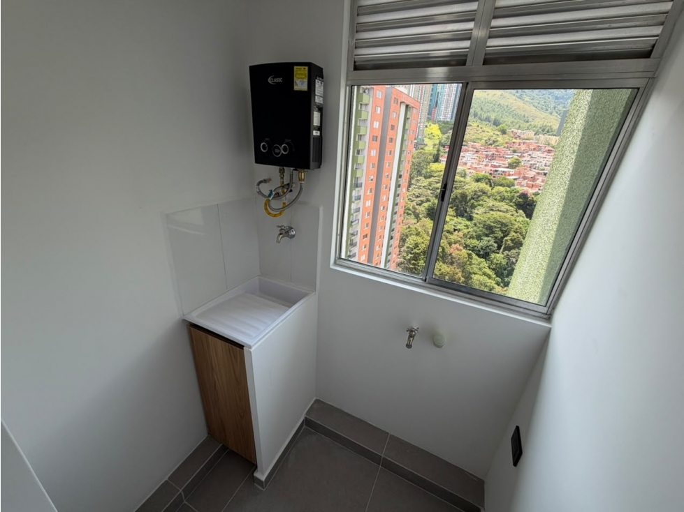 ARRIENDO APARTAMENTO EN SANTA ANA BELLO — foto 3